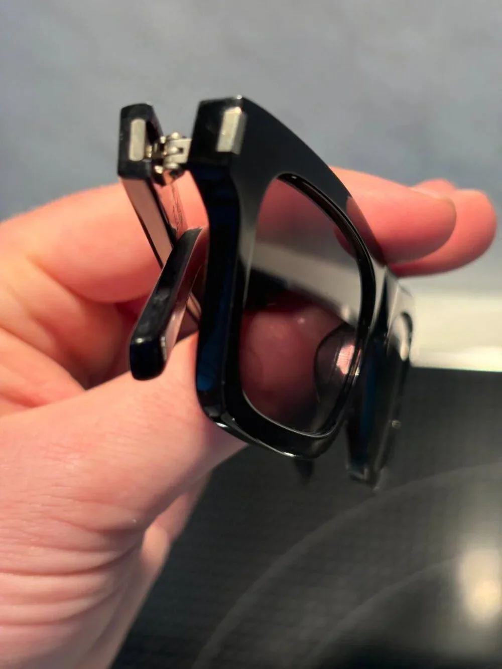 SAINT LAURENT SL 461 BETTY SUNGLASSES BLACK